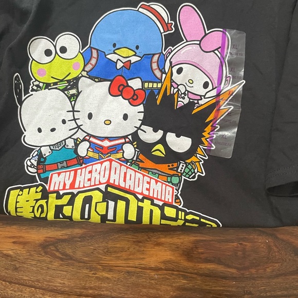Woman’s authentic Hello Kitty t-shirt’s New - Picture 2 of 6